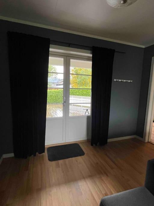 Stue, Soverom Og Bad Apartment Amot